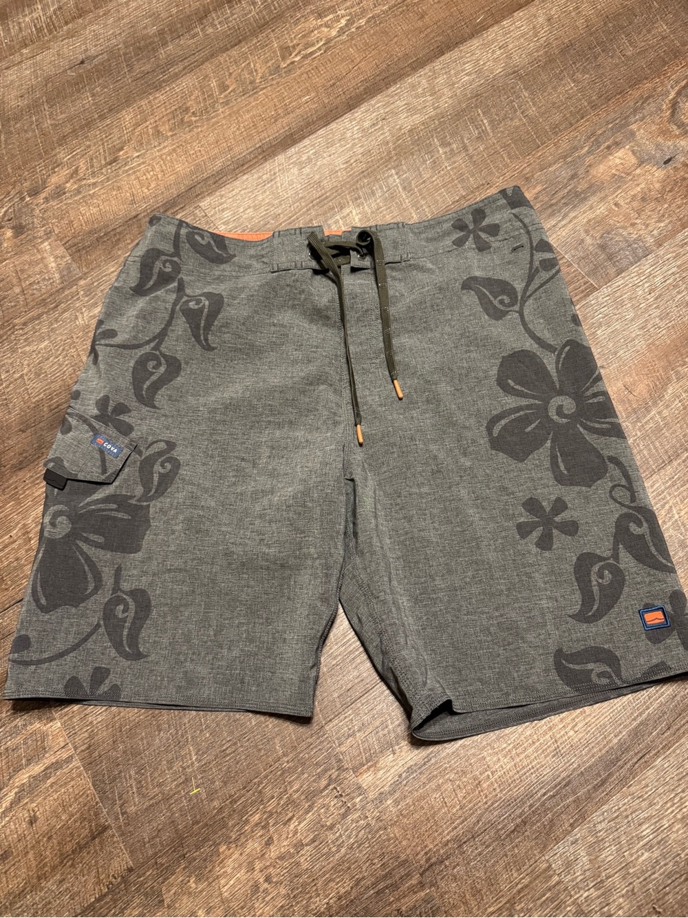 Men's COVA Gray Floral Swim Trunks/Boardshorts w/ Drawstring Sz 33